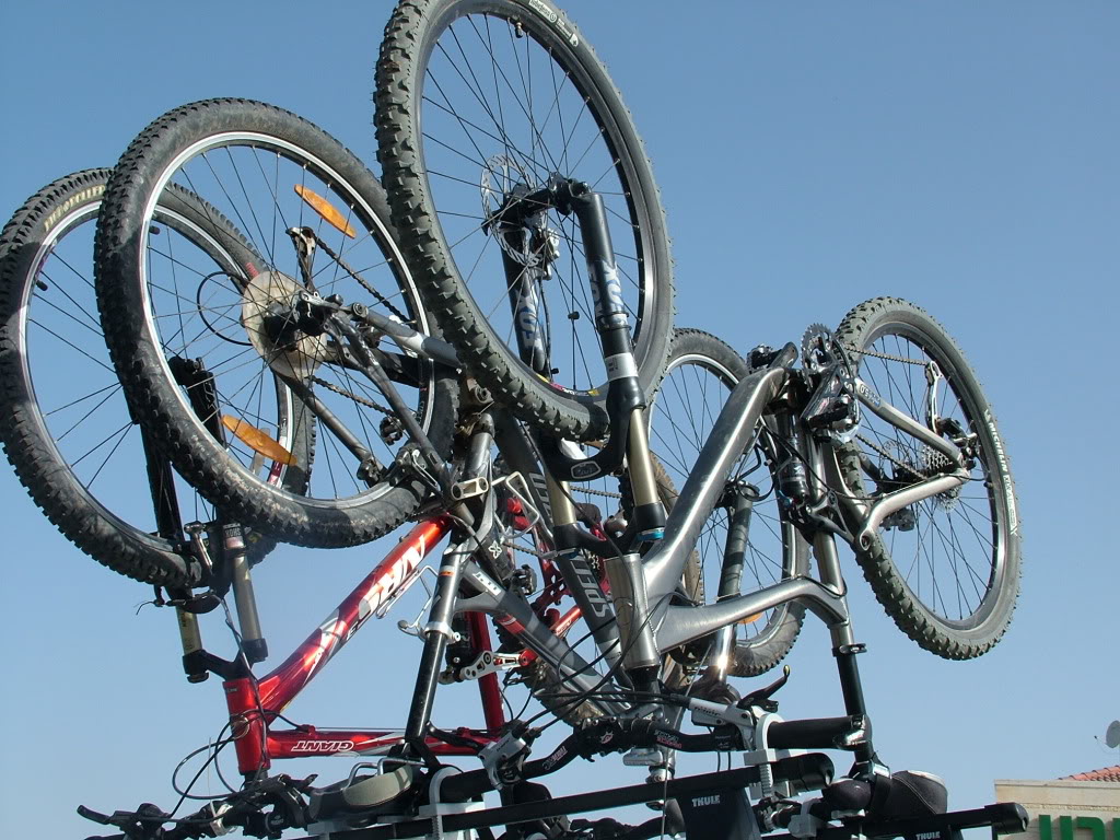 portabicicletas de techo que coloca la bici con las ruedas hacia arriba -  Legaccidentes